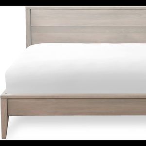 300 thread count cotton fitted sheet in king size